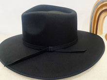 Load image into Gallery viewer, Wesley Wool Hat
