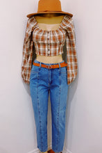 Load image into Gallery viewer, Belted Mom Jeans
